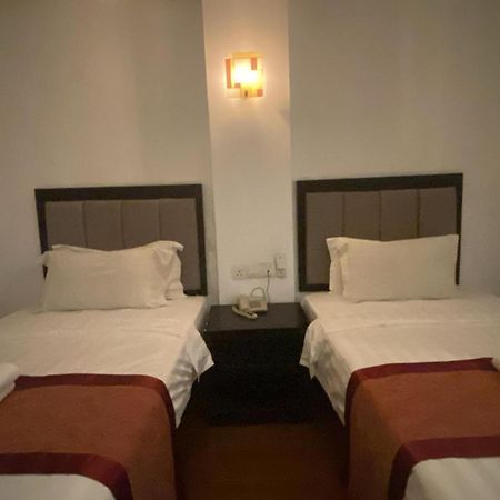Kk Waterfront Hotel Kota Kinabalu Ngoại thất bức ảnh