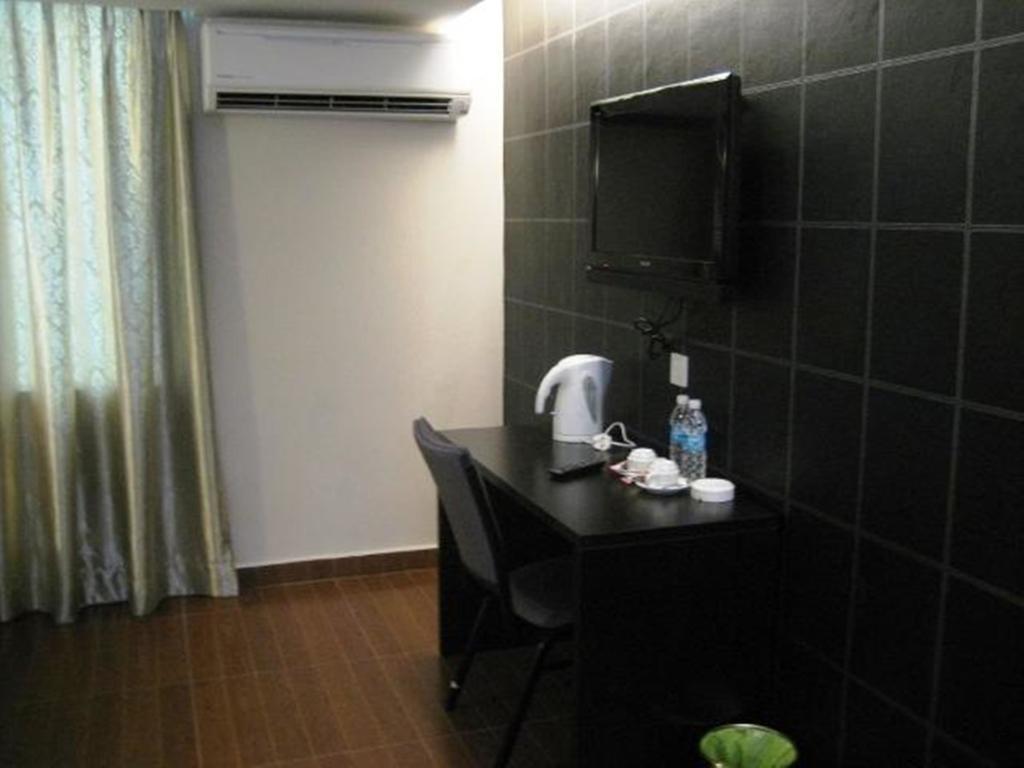 Kk Waterfront Hotel Kota Kinabalu Phòng bức ảnh