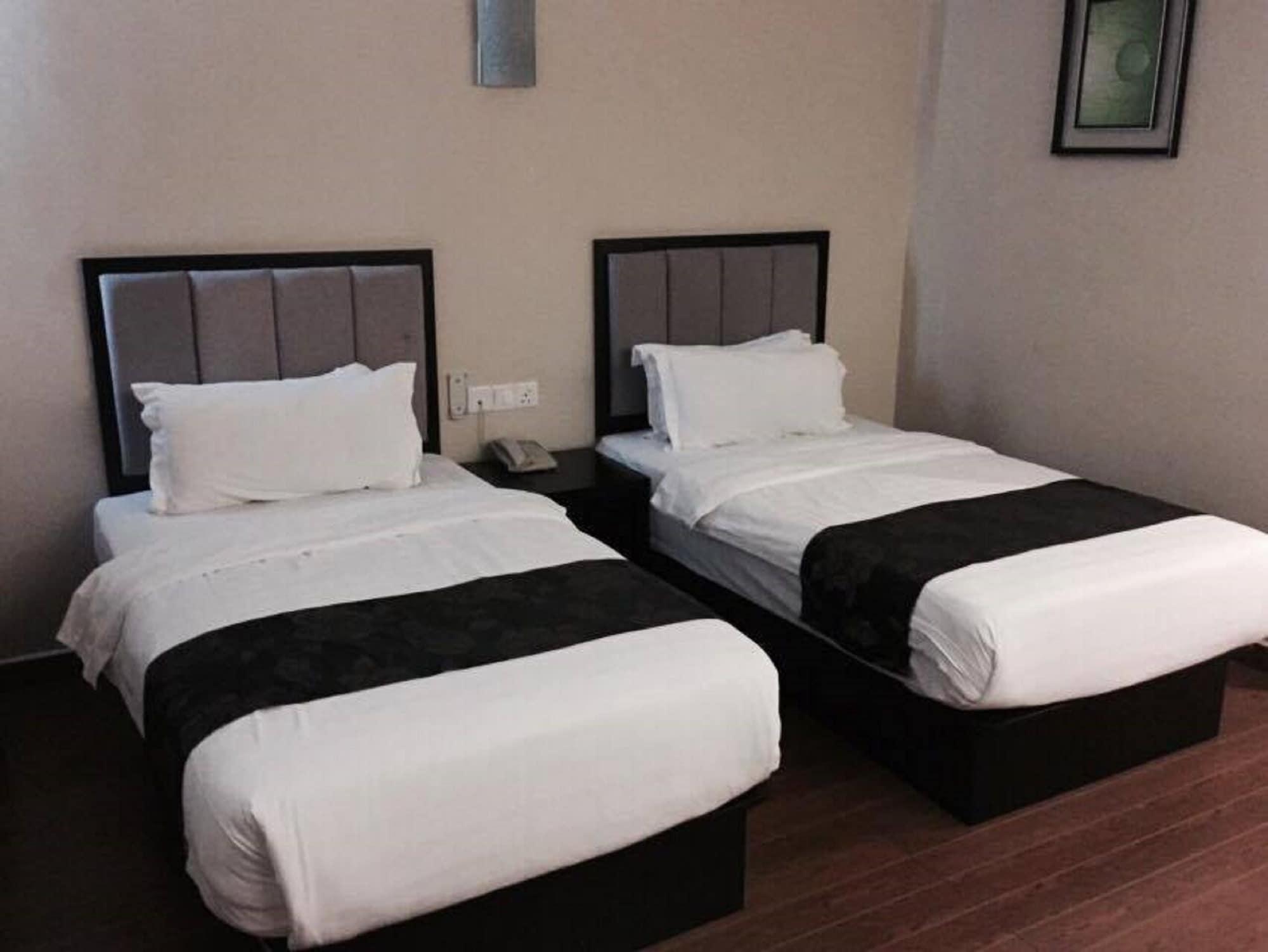 Kk Waterfront Hotel Kota Kinabalu Ngoại thất bức ảnh
