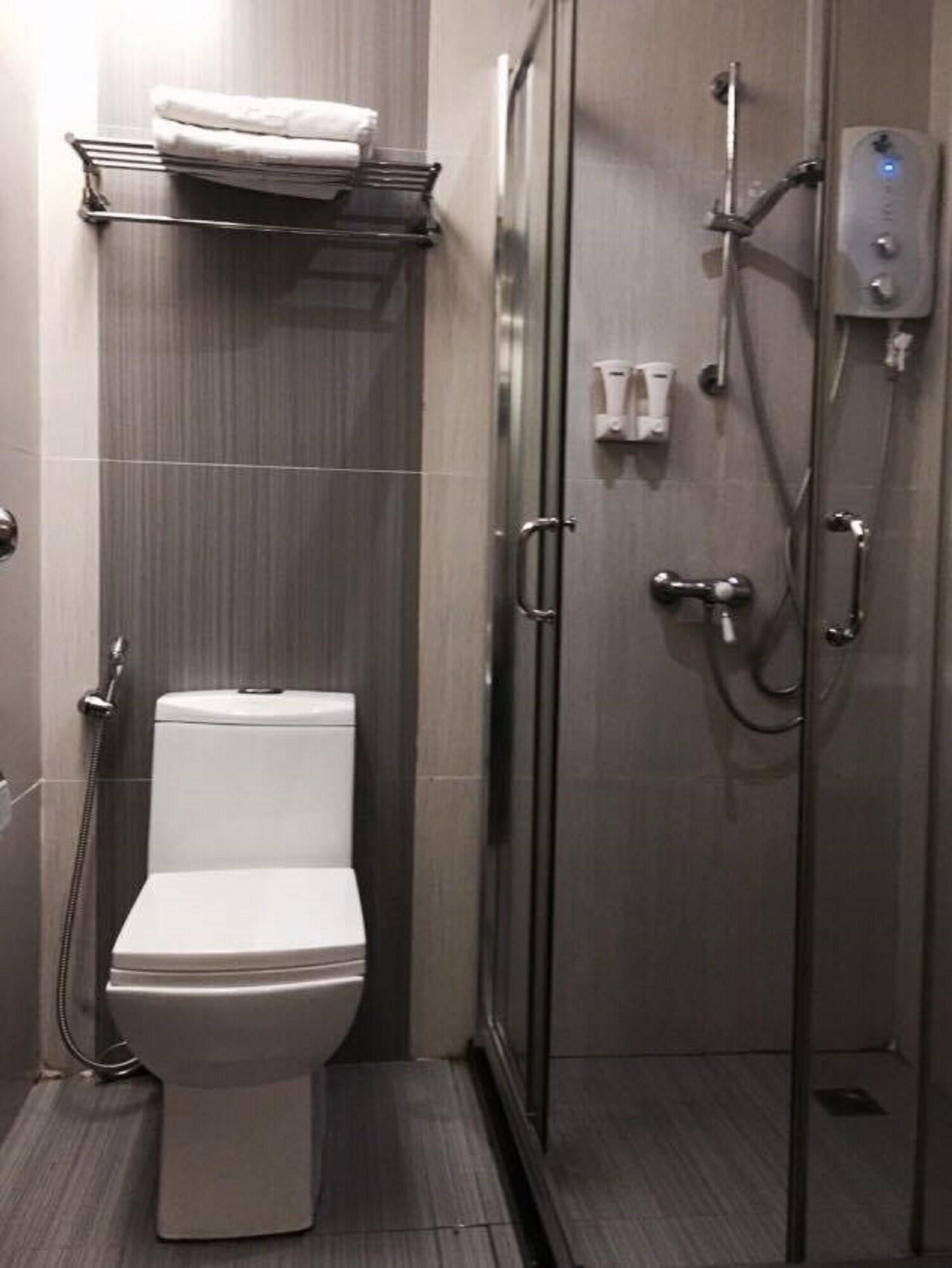 Kk Waterfront Hotel Kota Kinabalu Ngoại thất bức ảnh